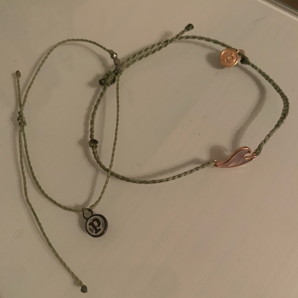 2 Pura Vida Bracelets